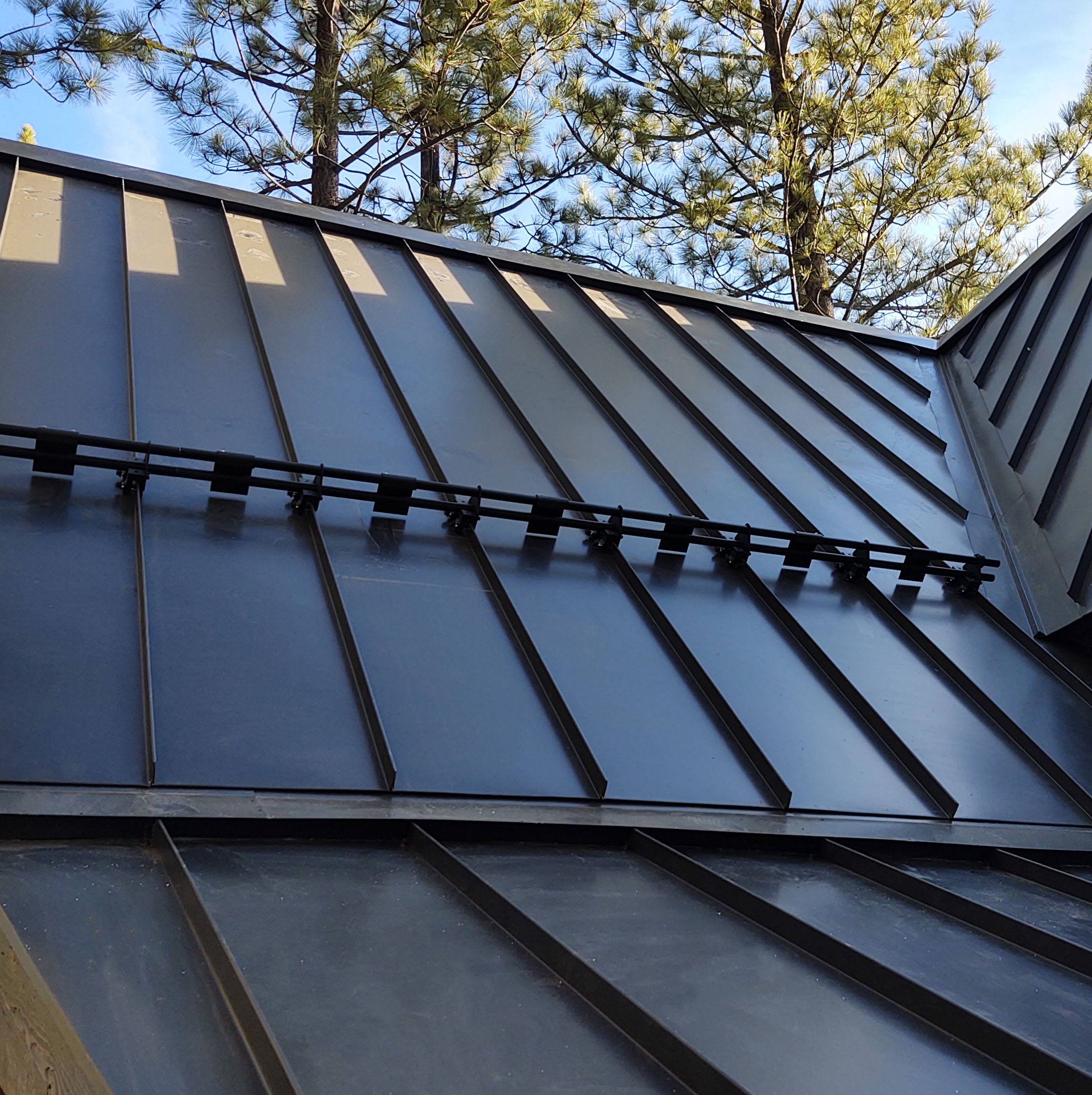 Dissimilar Metals on a Roof in Pheasants Run: What to Know